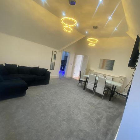 Penthouse Apt8 Apartment Wolverhampton Ngoại thất bức ảnh