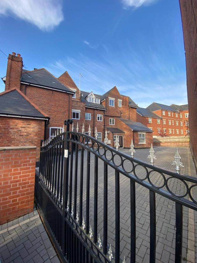 Penthouse Apt8 Apartment Wolverhampton Ngoại thất bức ảnh
