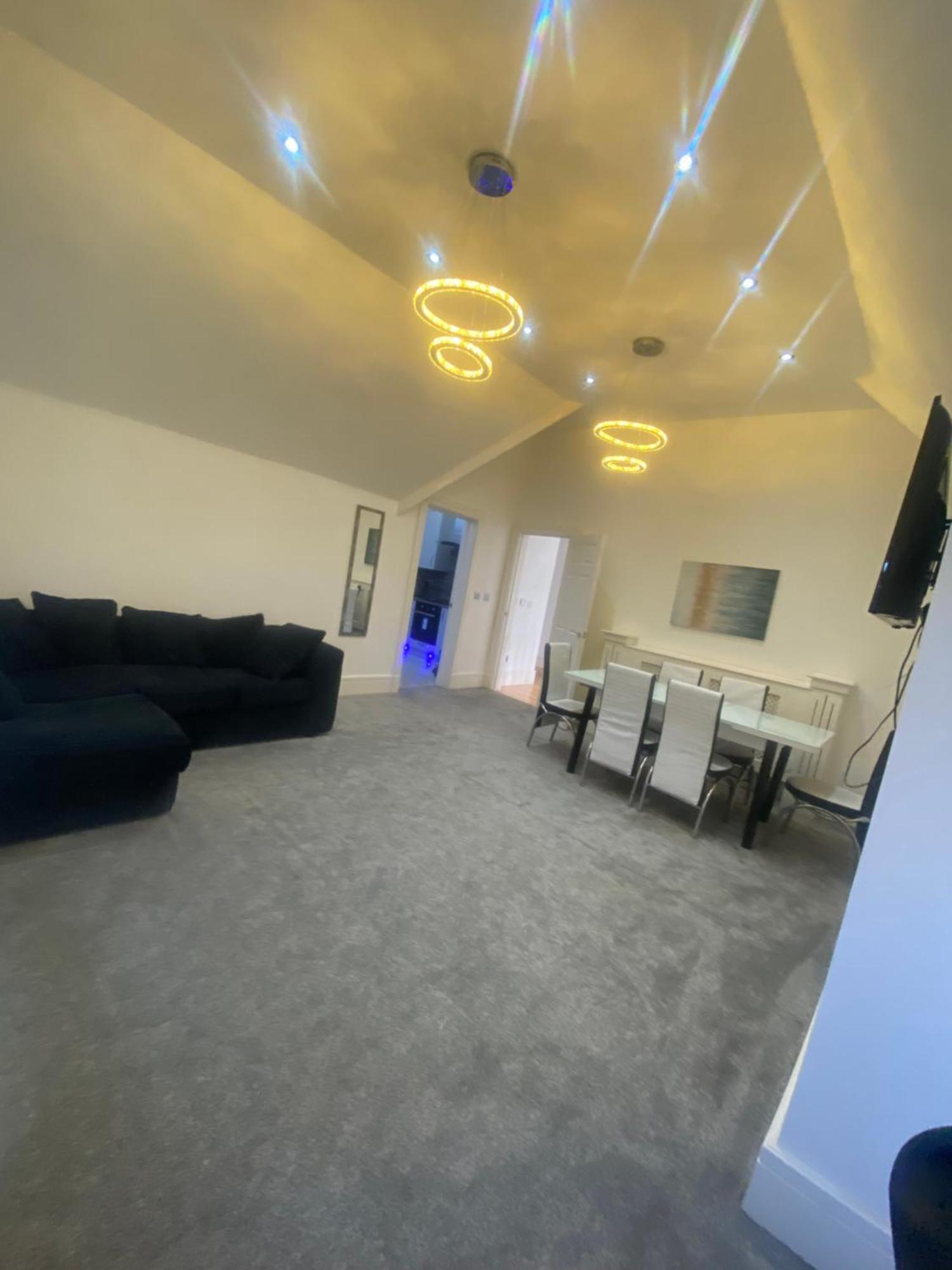 Penthouse Apt8 Apartment Wolverhampton Ngoại thất bức ảnh