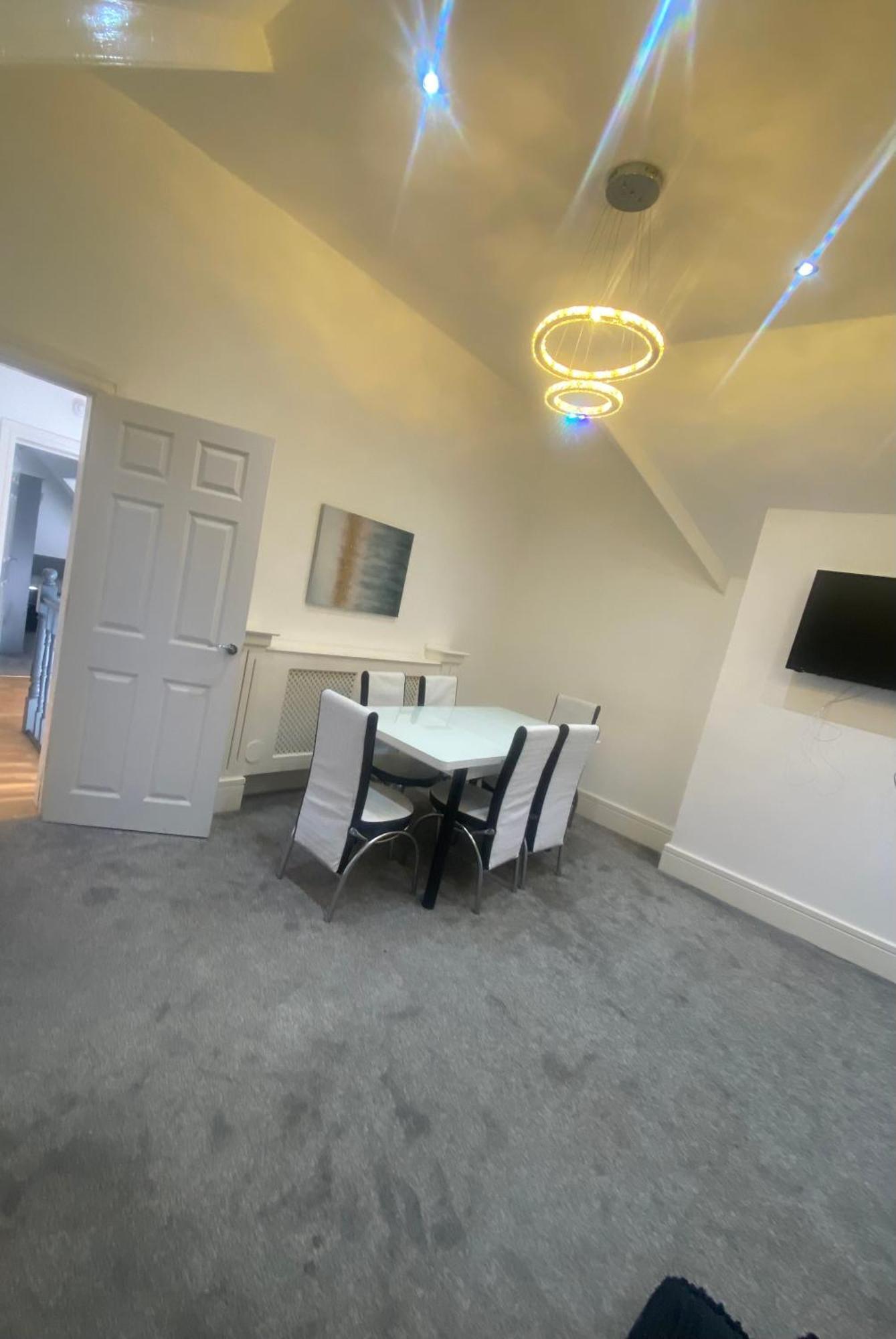 Penthouse Apt8 Apartment Wolverhampton Ngoại thất bức ảnh